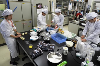 20191109鶴ヶ島産業まつりチャリティあんパン